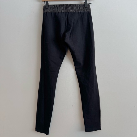 Monrow front panel shimmer leggings size small - Picture 8 of 12